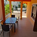 Dora Apartamento